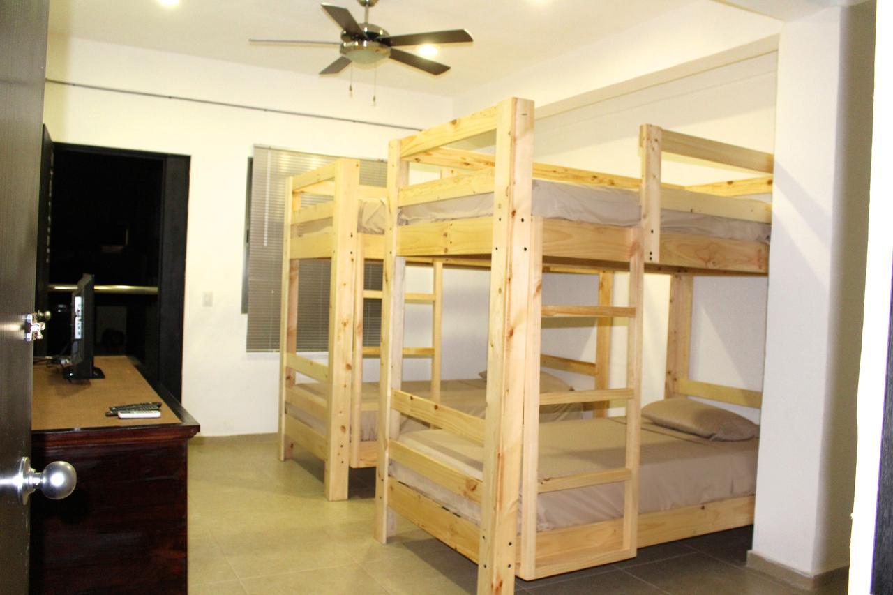The Mermaid Hostel Beach (Adults Only) Канкун Екстериор снимка