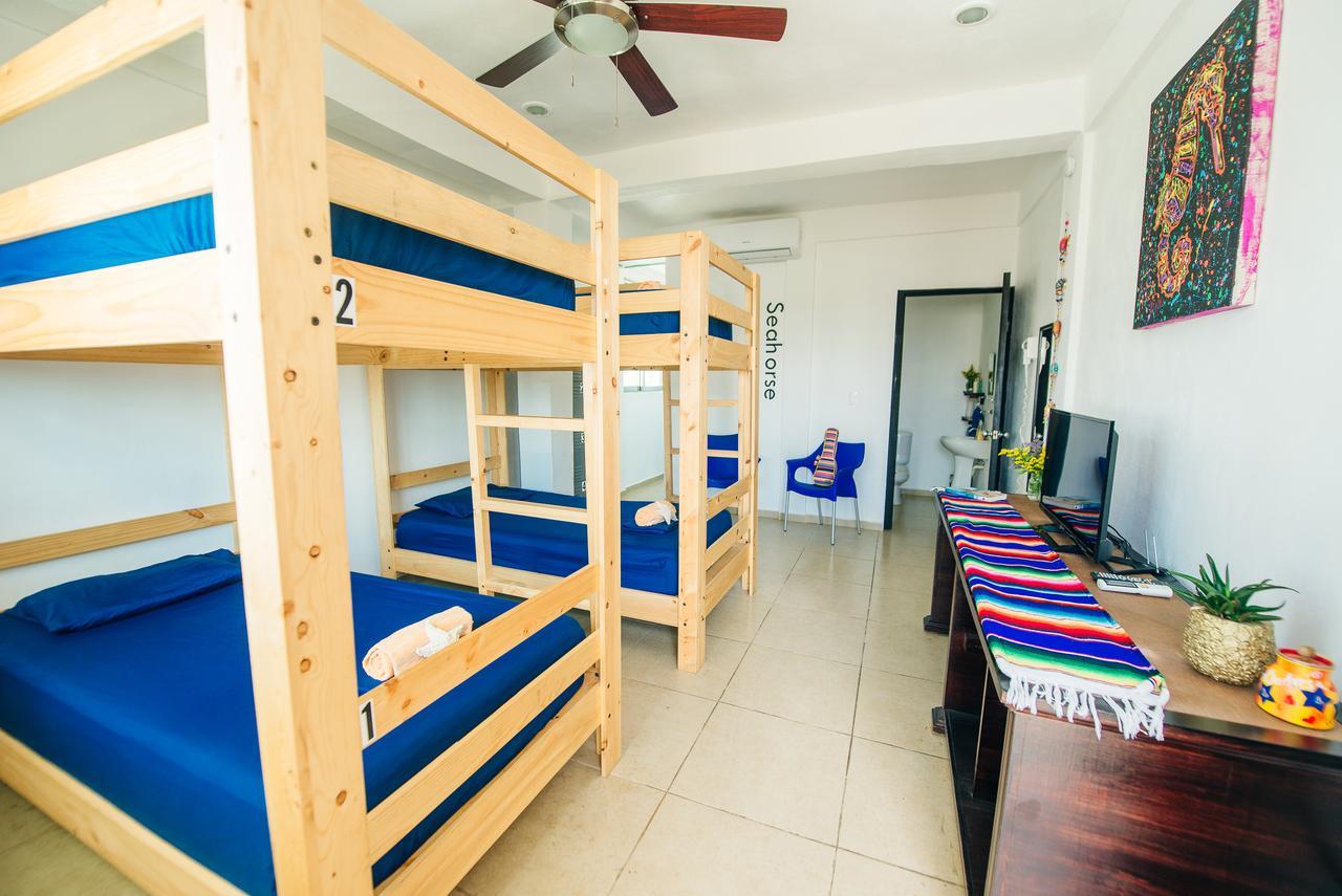 The Mermaid Hostel Beach (Adults Only) Канкун Екстериор снимка