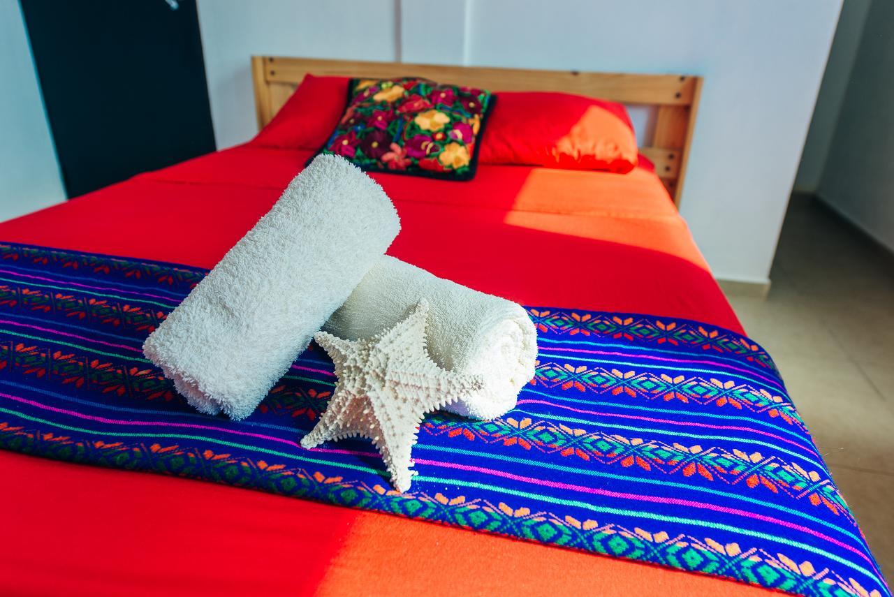 The Mermaid Hostel Beach (Adults Only) Канкун Екстериор снимка